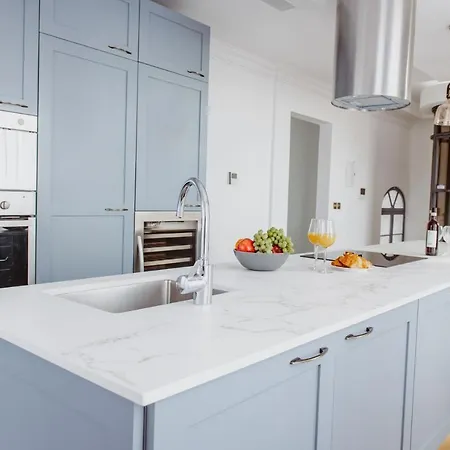 דירה King's Penthouse With Sea View Terraces *